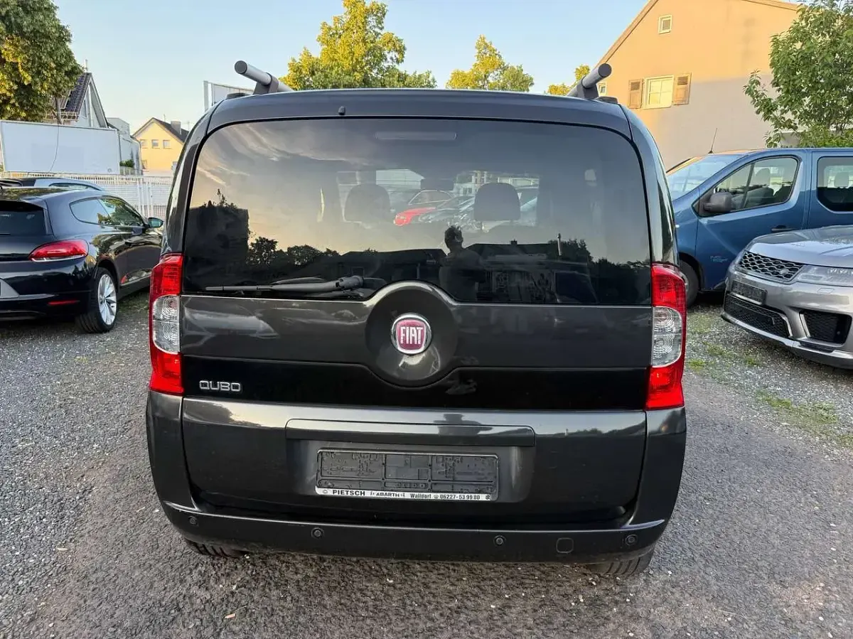 Gebraucht Fiat Qubo Easy 73 PS (53 kW) 2013 Colore esterno tenore schwarz Van / Kleinbus