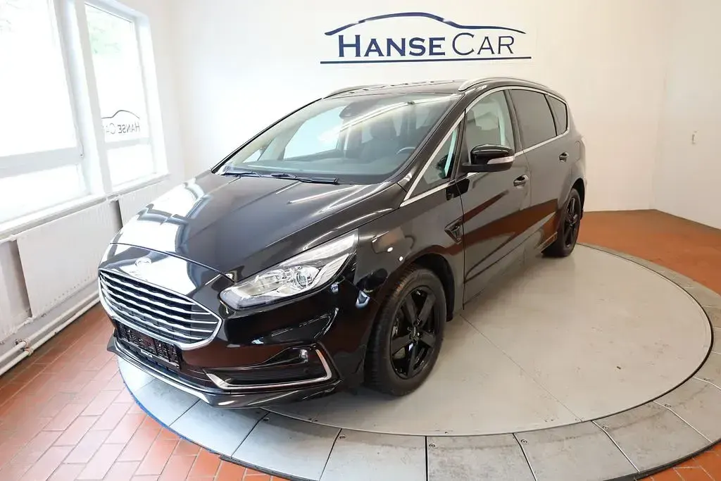 Używany Ford S-MAX Titanium 150 KM (110 kW) 2022 Czarny Minivan