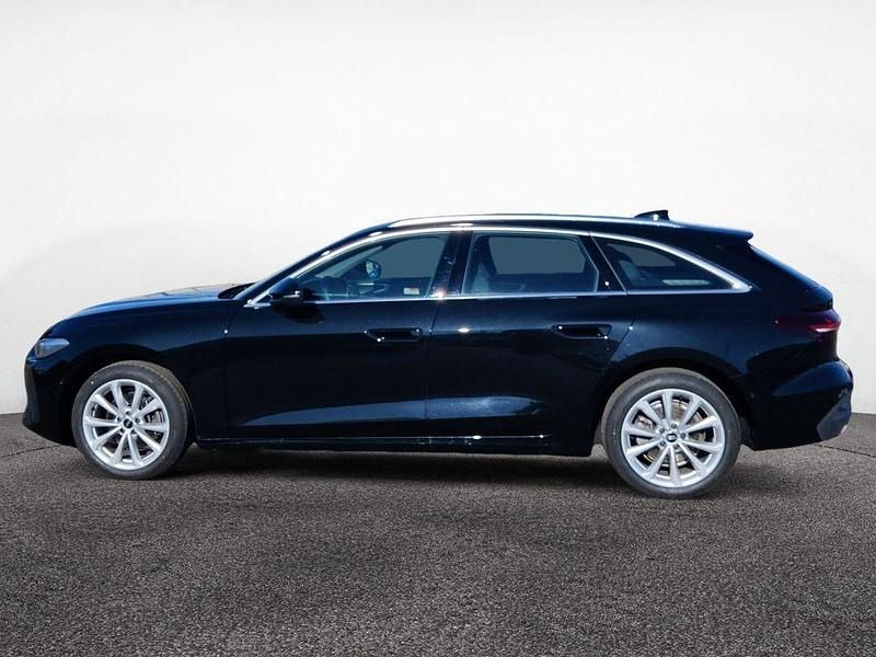 Gebraucht Audi A5 Sport 204 PS (150 kW) 2025 Mythosschwarz metallic Kombi