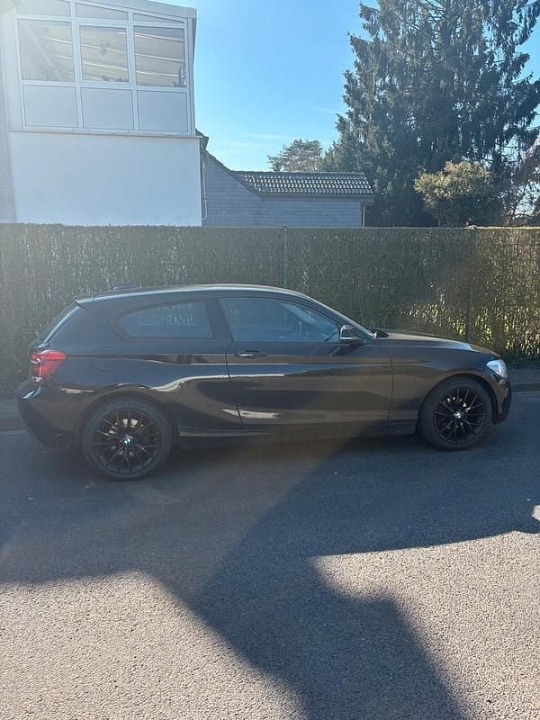 Gebraucht BMW 116 136 PS (100 kW) 2013 Schwarz Kleinwagen