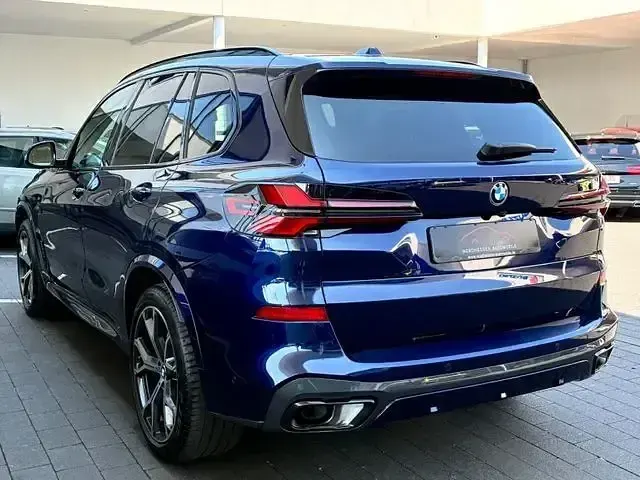 Gebraucht BMW X5 M Sport 352 PS (258 kW) 2024 Blau SUV