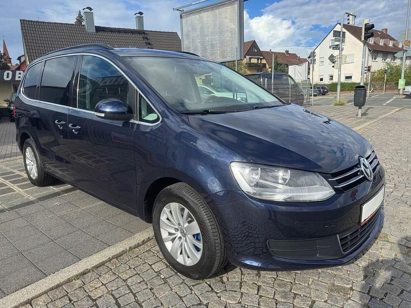 Gebraucht VW Sharan Comfortline 140 PS (102 kW) 2011 Blau Van / Kleinbus
