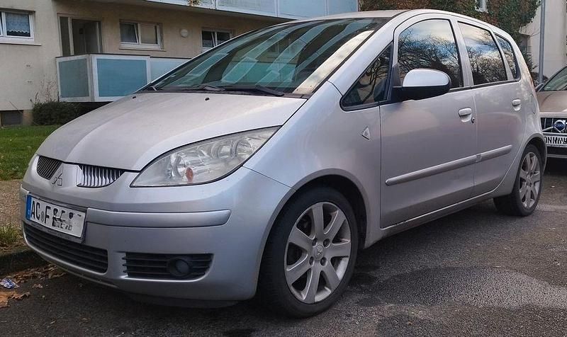 Silber Gebraucht 2006 Mitsubishi Colt Invite Van / Kleinbus | 1.190 € (Fairer Preis) - Bild 1/4