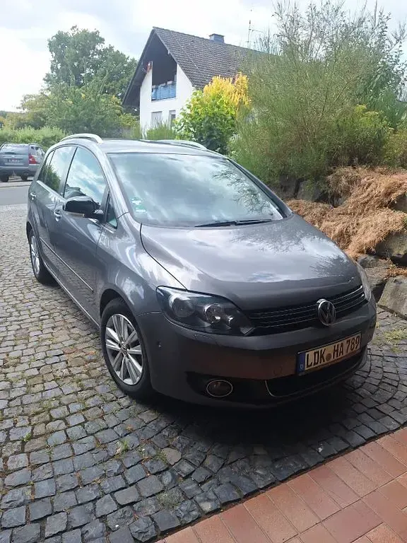 Gebraucht VW Golf Plus Style 122 PS (89 kW) 2011 Grau Van / Kleinbus