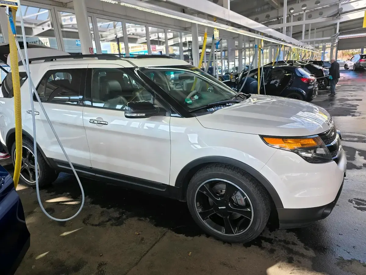 Usado Ford Explorer 370 HP (272 kW) 2014 Branco SUV