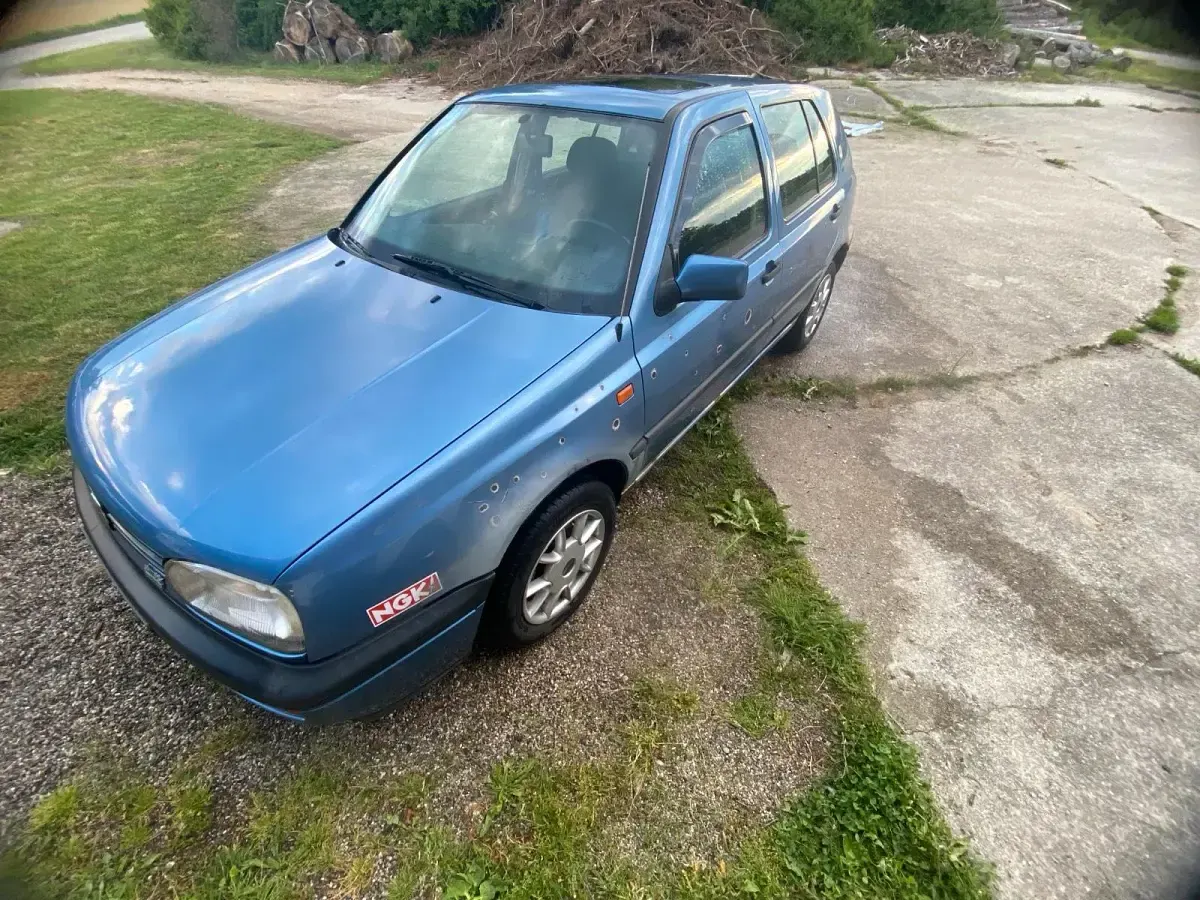 Brugt VW Golf III 75 HK (55 kW) 1994 Blå Hatchback