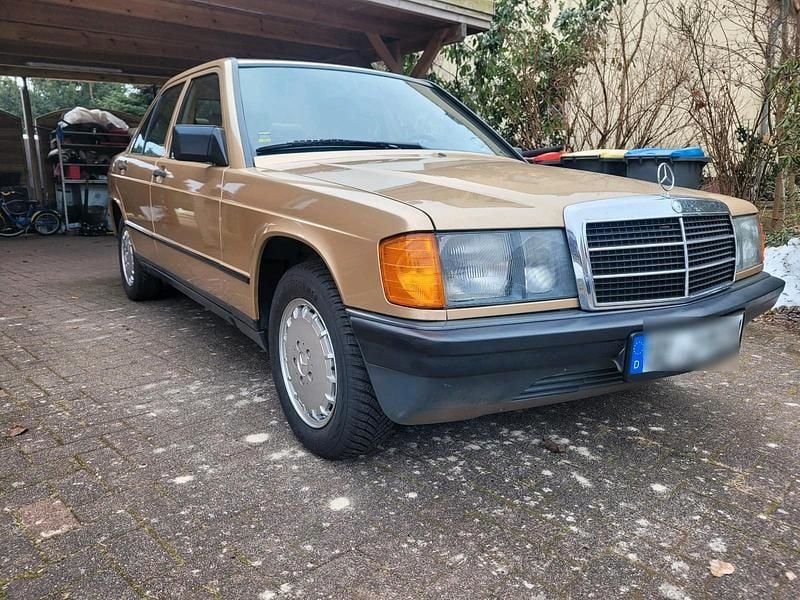 Gold Gebraucht 1984 Mercedes 190 Limousine | 5.999 € - Bild 1/4