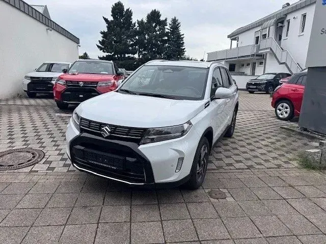 Neu Suzuki Vitara Comfort+ 110 PS (80 kW) 2026 Weiß SUV