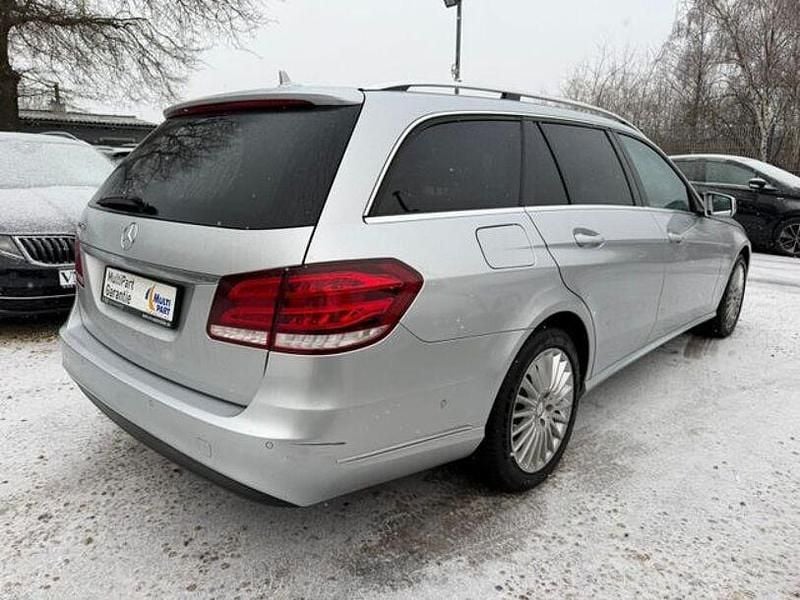 Gebraucht Mercedes E250 211 PS (155 kW) 2013 Silber Limousine