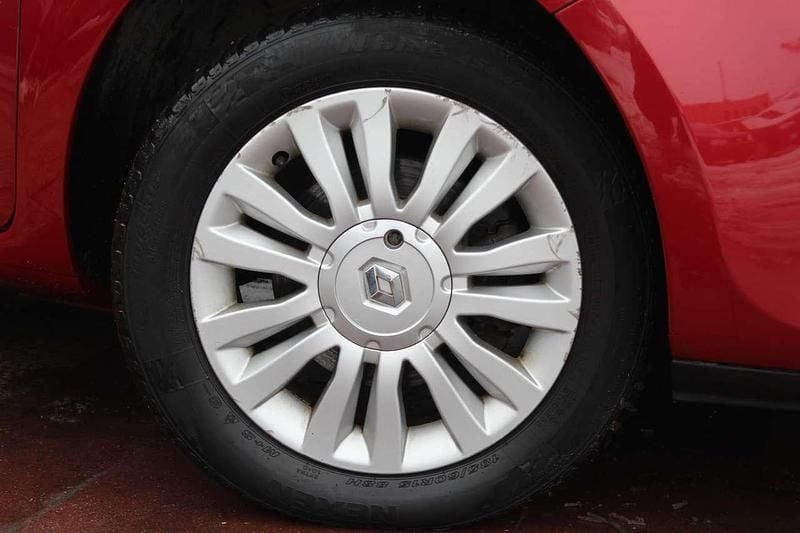 Gebraucht Renault Clio II Dynamique 79 PS (58 kW) 2010 Rot dyna Kleinwagen