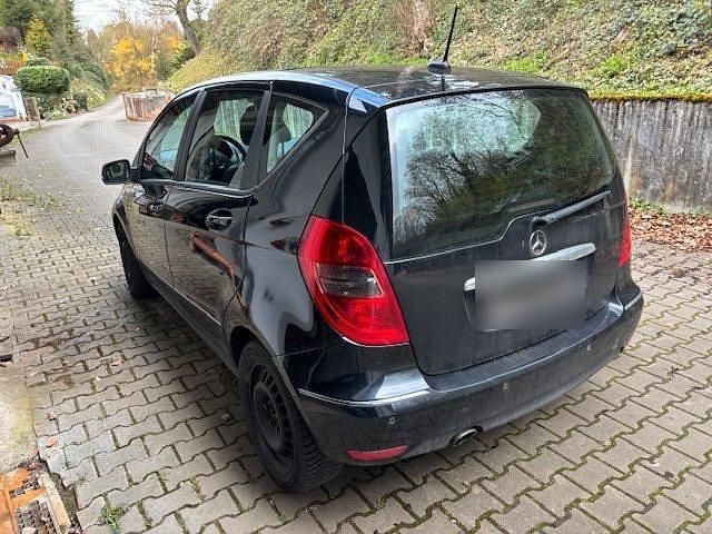 Gebraucht Mercedes A160 95 PS (69 kW) 2011 Schwarz Kleinwagen
