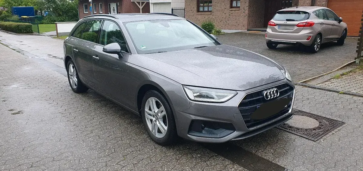 Gebraucht Audi A4 163 PS (119 kW) 2020 Grau Kombi