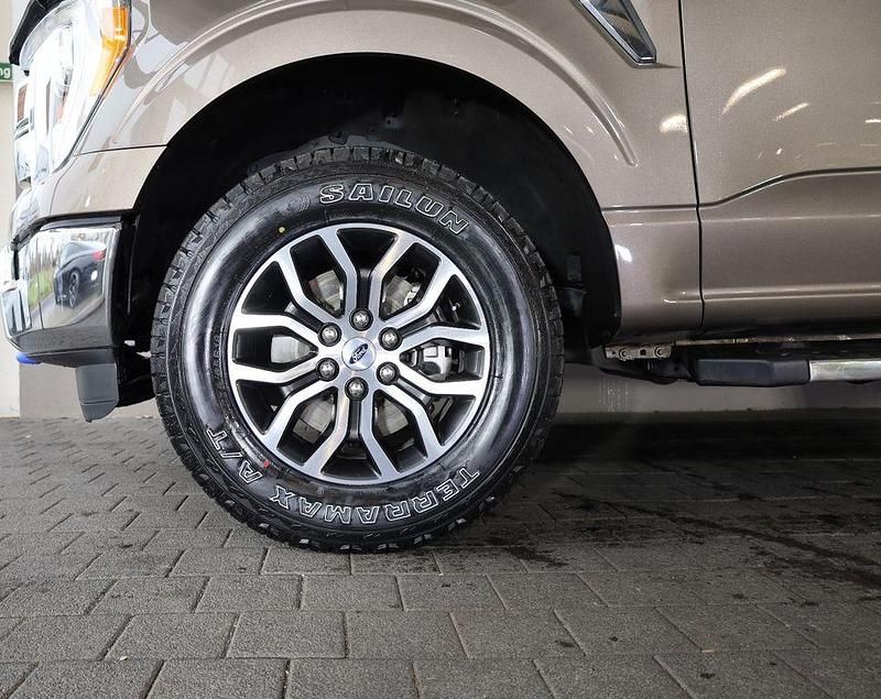 Gebraucht Ford V8 401 PS (294 kW) 2022 Grau SUV