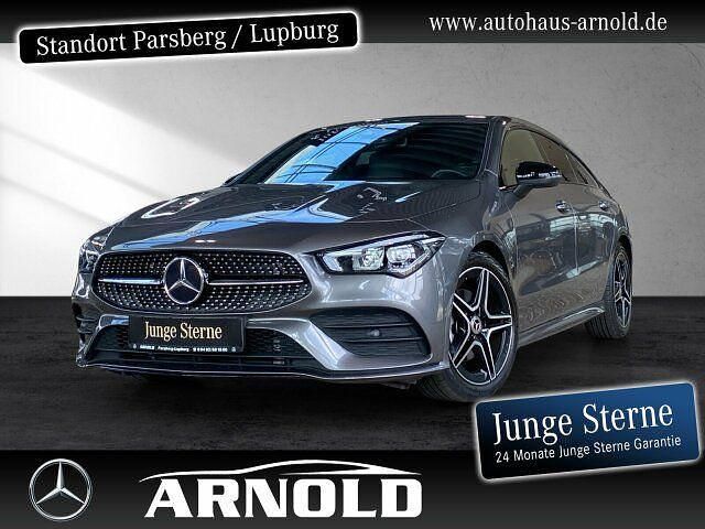 Mountaingrau (metallic) Gebraucht 2023 Mercedes CLA200 Shooting Brake AMG Kombi | 30.880 € (Guter Preis) - Bild 1/4