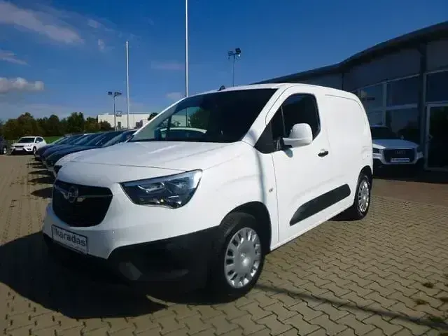 Second-hand Opel Combo Edition 75 CP (55 kW) 2021 Andere Monovolum