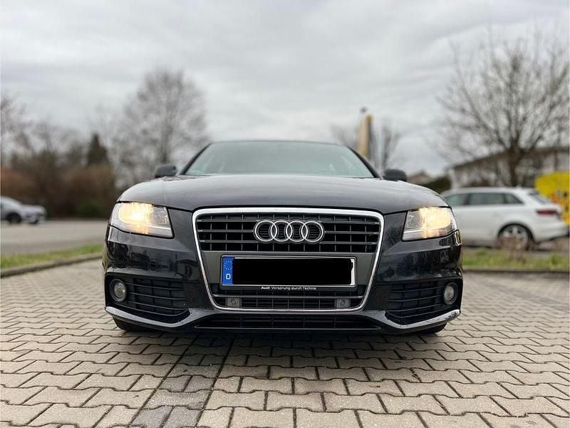 Schwarz Gebraucht 2011 Audi A4 S-Line Kombi | 12.900 € (Teuer) - Bild 1/4