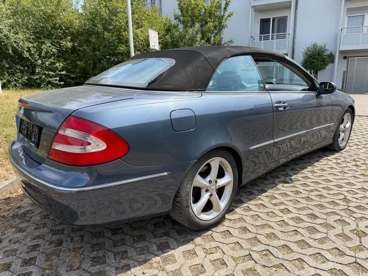 Gebraucht Mercedes CLK240 Avantgarde 170 PS (125 kW) 2003 Grau Cabrio
