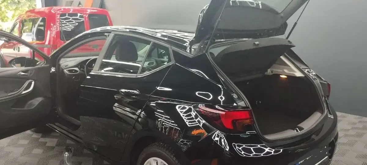 Gebraucht Opel Astra Edition 125 PS (91 kW) 2017 Schwarz Kleinwagen