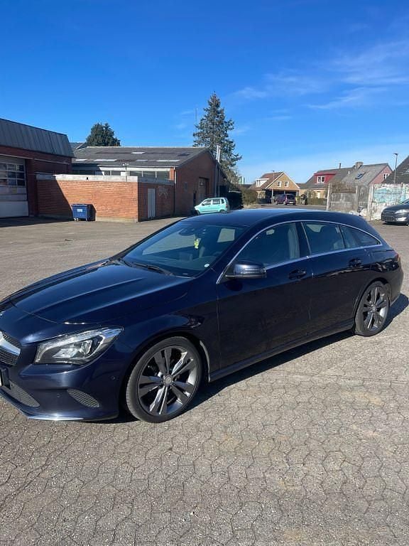 Gebraucht Mercedes CLA200 Shooting Brake 136 PS (100 kW) 2017 Kombi