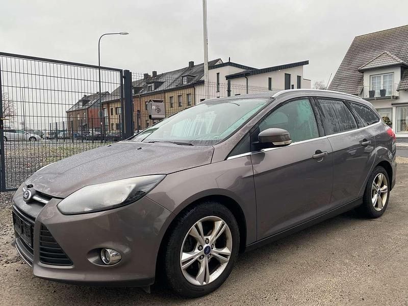 Other Gebraucht 2012 Ford Focus Champions Edition Kombi | 2.999 € (Superpreis) - Bild 1/4