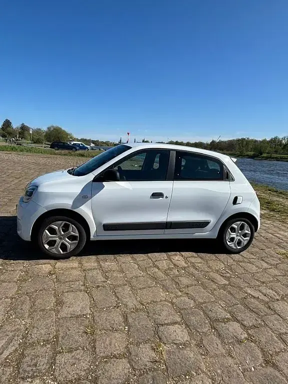 Gebraucht Renault Twingo Life 65 PS (47 kW) 2020 Weiß Kleinwagen