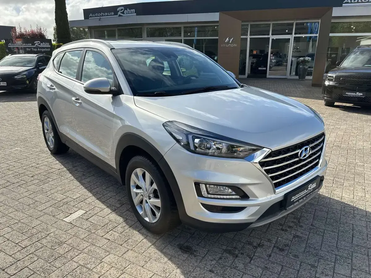Gebraucht Hyundai Tucson Trend 177 PS (130 kW) 2019 Platinum silver SUV