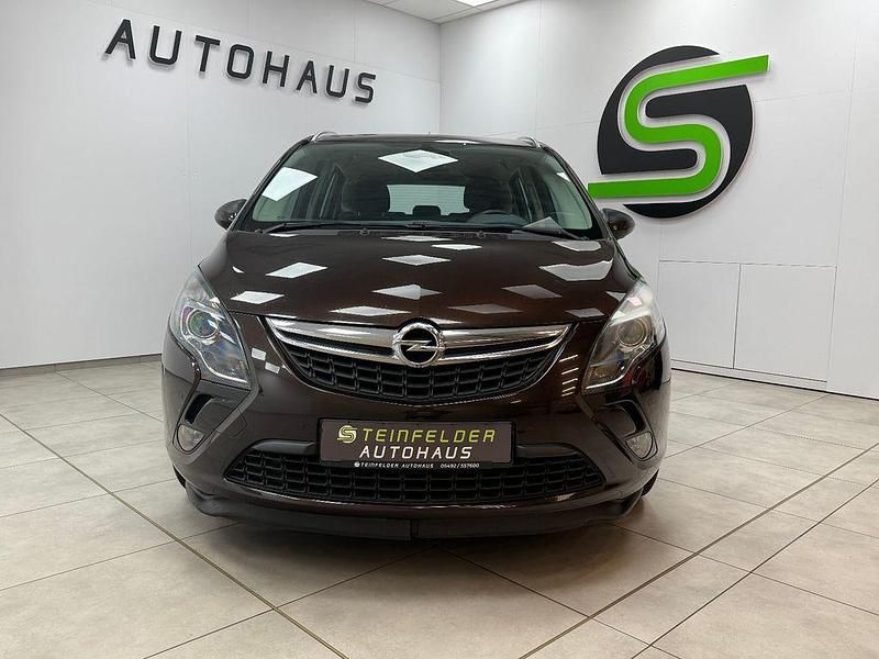 Gebraucht Opel Zafira Tourer Edition 140 PS (102 kW) 2012 Braun Van / Kleinbus