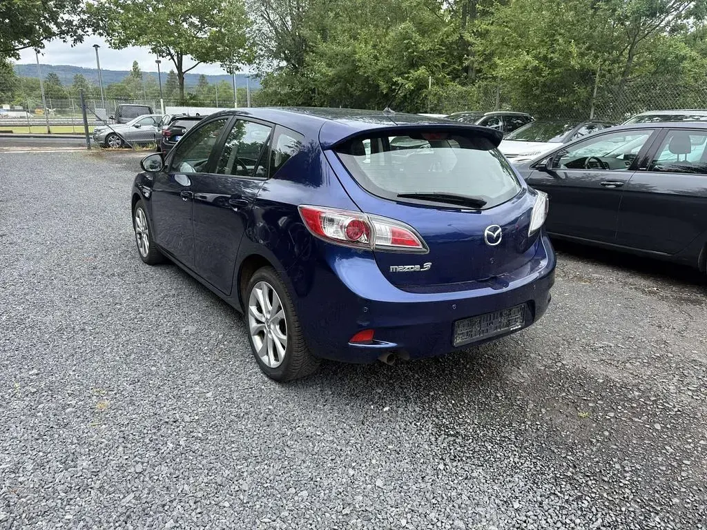 Gebraucht Mazda 3 Edition 105 PS (77 kW) 2012 Blau Limousine