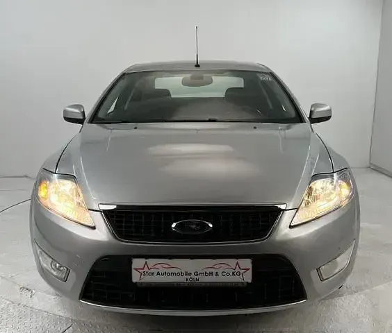 Gebraucht Ford Mondeo Ghia 160 PS (117 kW) 2008 Kristallsilber metallic Limousine