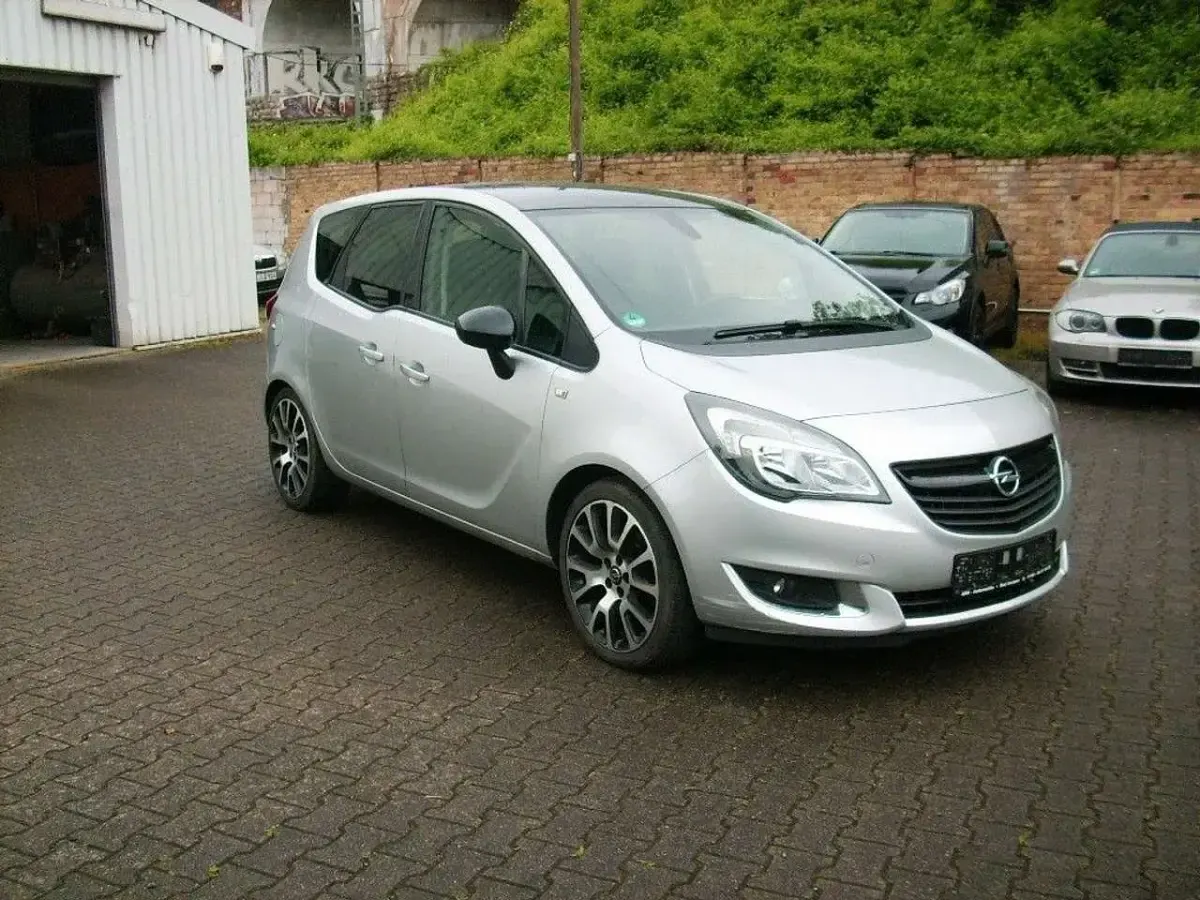 Gebraucht Opel Meriva Innovation 140 PS (102 kW) 2014 Grau Van / Kleinbus