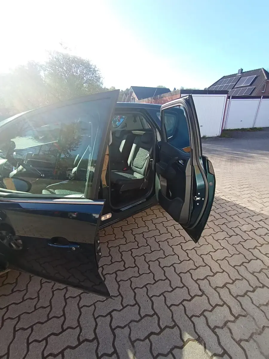Begagnad Opel Meriva 2014 Grön Minibuss