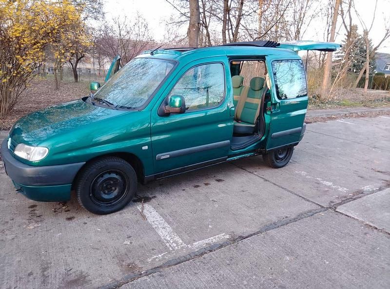 Gebraucht Citroën Berlingo 109 PS (80 kW) 2001 Grün Van / Kleinbus
