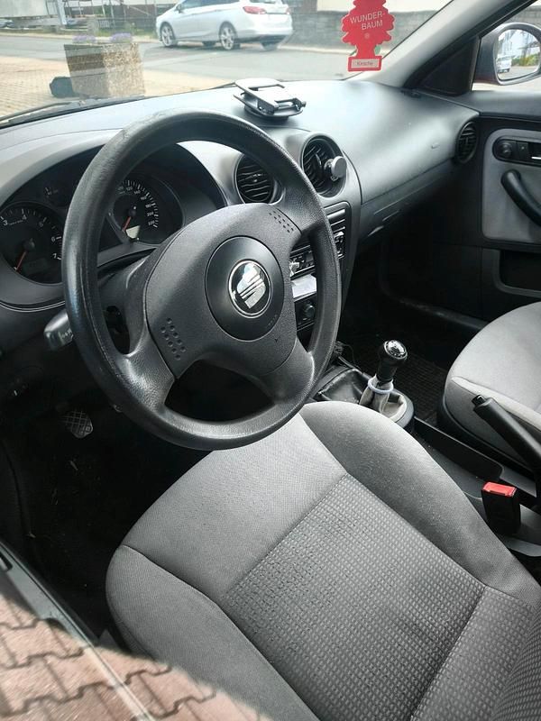 Gebraucht Seat Ibiza 60 PS (44 kW) 2004 Rot Kleinwagen