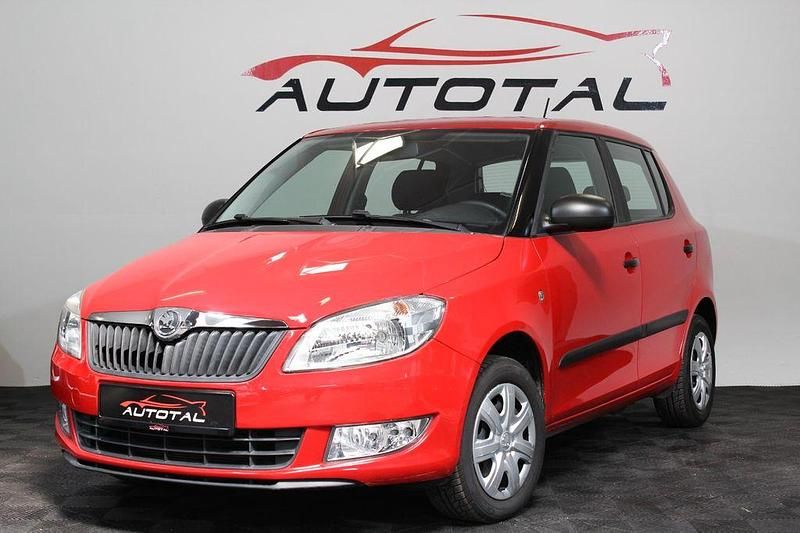 Rot Gebraucht 2014 Skoda Fabia Cool Edition Limousine | 4.999 € (Superpreis) - Bild 1/4