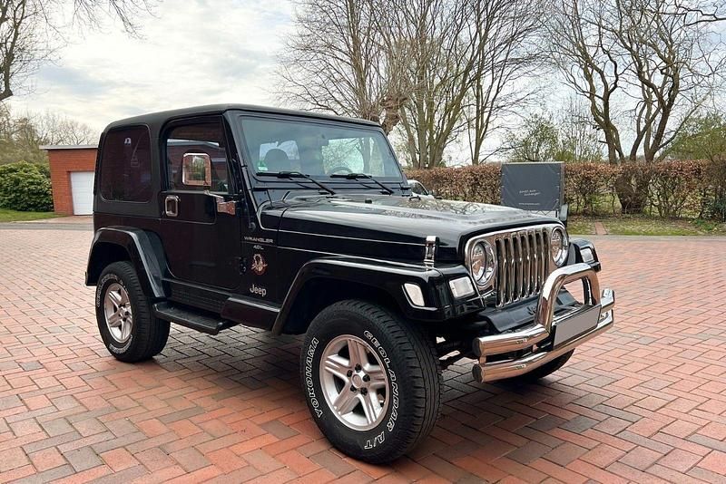Gebraucht Jeep Wrangler Sahara 169 PS (124 kW) 2000 Schwarz SUV