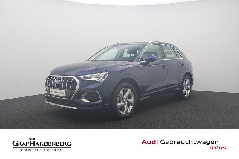 Navarrablau metallic Gebraucht 2021 Audi Q3 Advanced SUV | 30.880 € (Fairer Preis) - Bild 1/4