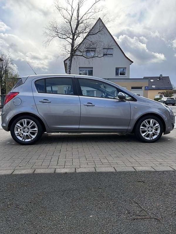 Gebraucht Opel Corsa Selection 80 PS (58 kW) 2009 Kleinwagen