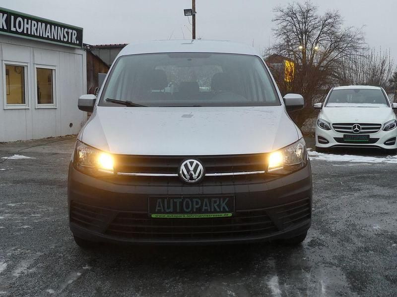 Gebraucht VW Caddy Trendline 84 PS (61 kW) 2015 Silber Van / Kleinbus