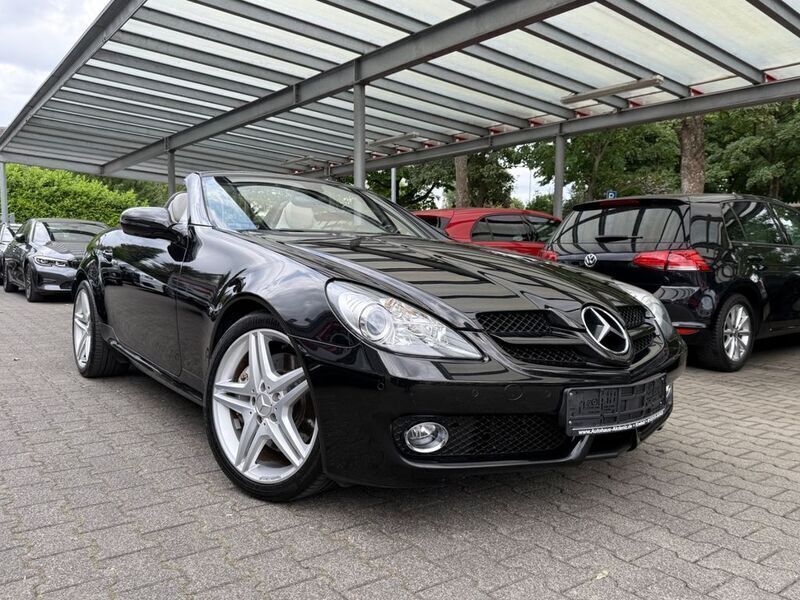 Schwarz Gebraucht 2009 Mercedes SLK200 Cabrio | 13.899 € (Fairer Preis) - Bild 1/4