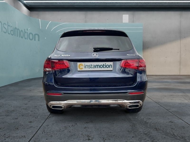 Gebraucht Mercedes GLC300e 211 PS (155 kW) 2020 Blau SUV