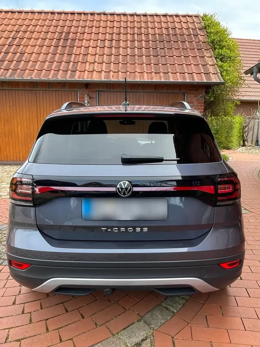 Gebraucht VW T-Cross Move 95 PS (69 kW) 2023 Grau SUV