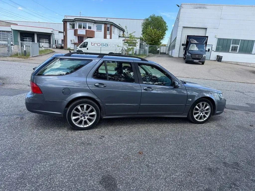 Używany Saab 9-5 Vector 150 KM (110 kW) 2006 Szary Kombi