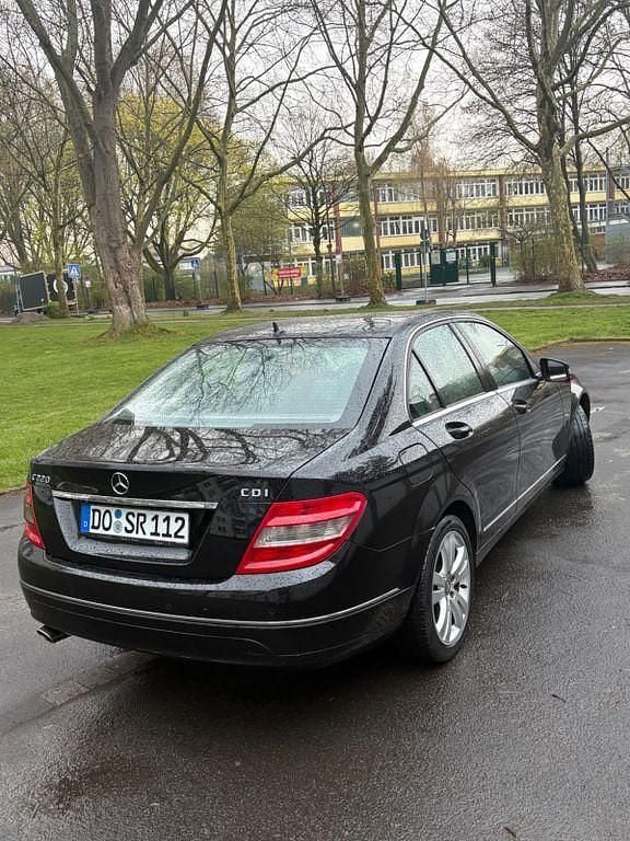 Gebraucht Mercedes C220 170 PS (125 kW) 2011 Schwarz Limousine