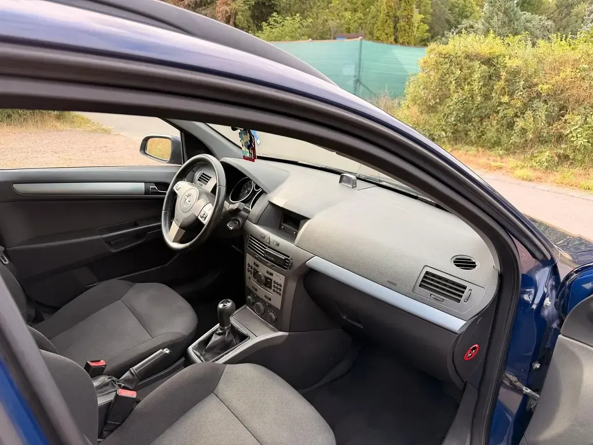 Gebraucht Opel Astra 102 PS (75 kW) 2006 Blau Kombi