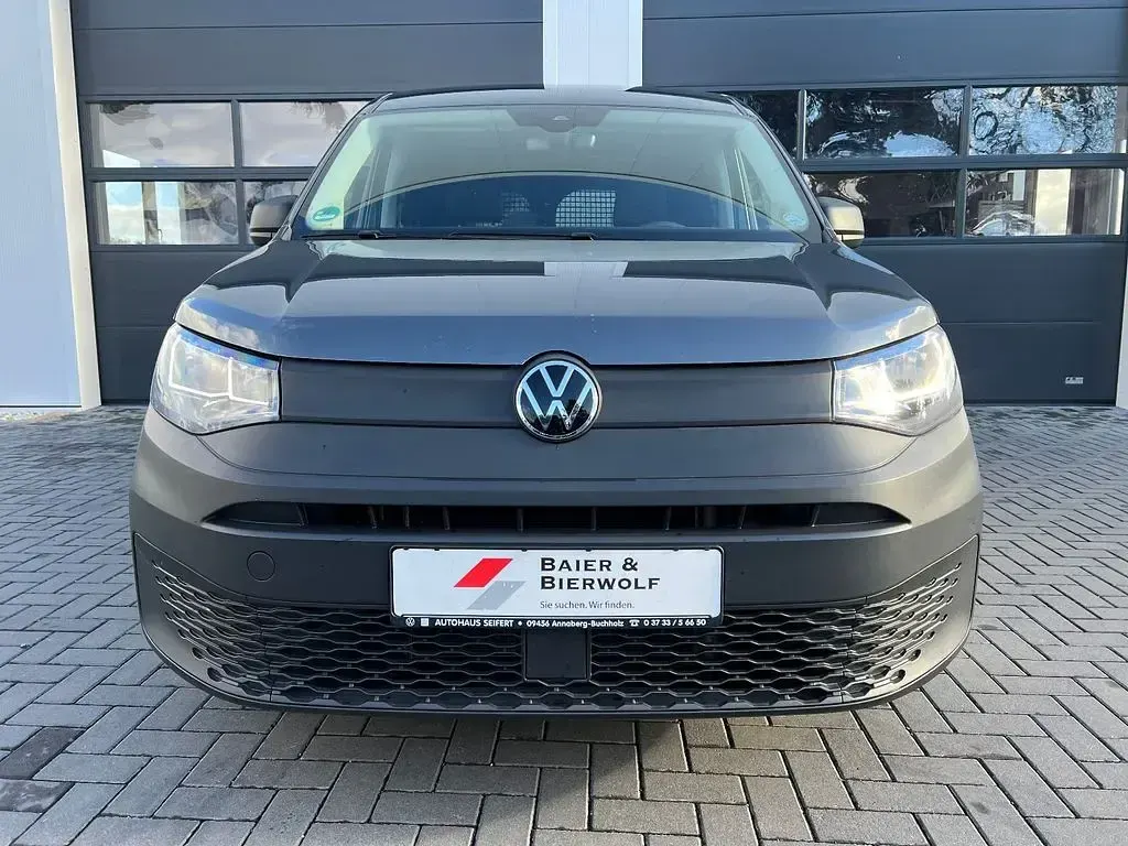 Usata VW Caddy 122 CV (89 kW) 2022 Grigio Monovolume