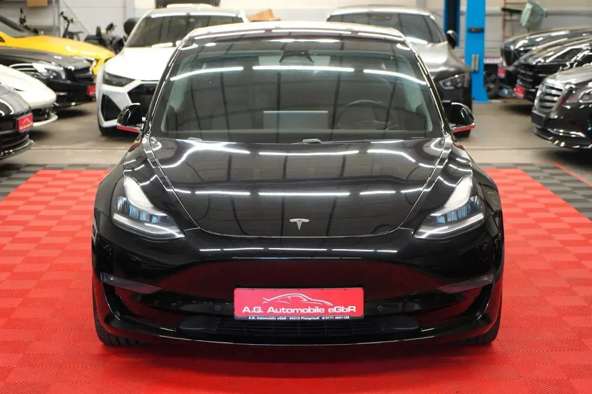 Gebraucht Tesla Model 3 339 kW (462 PS) 2019 Schwarz Limousine