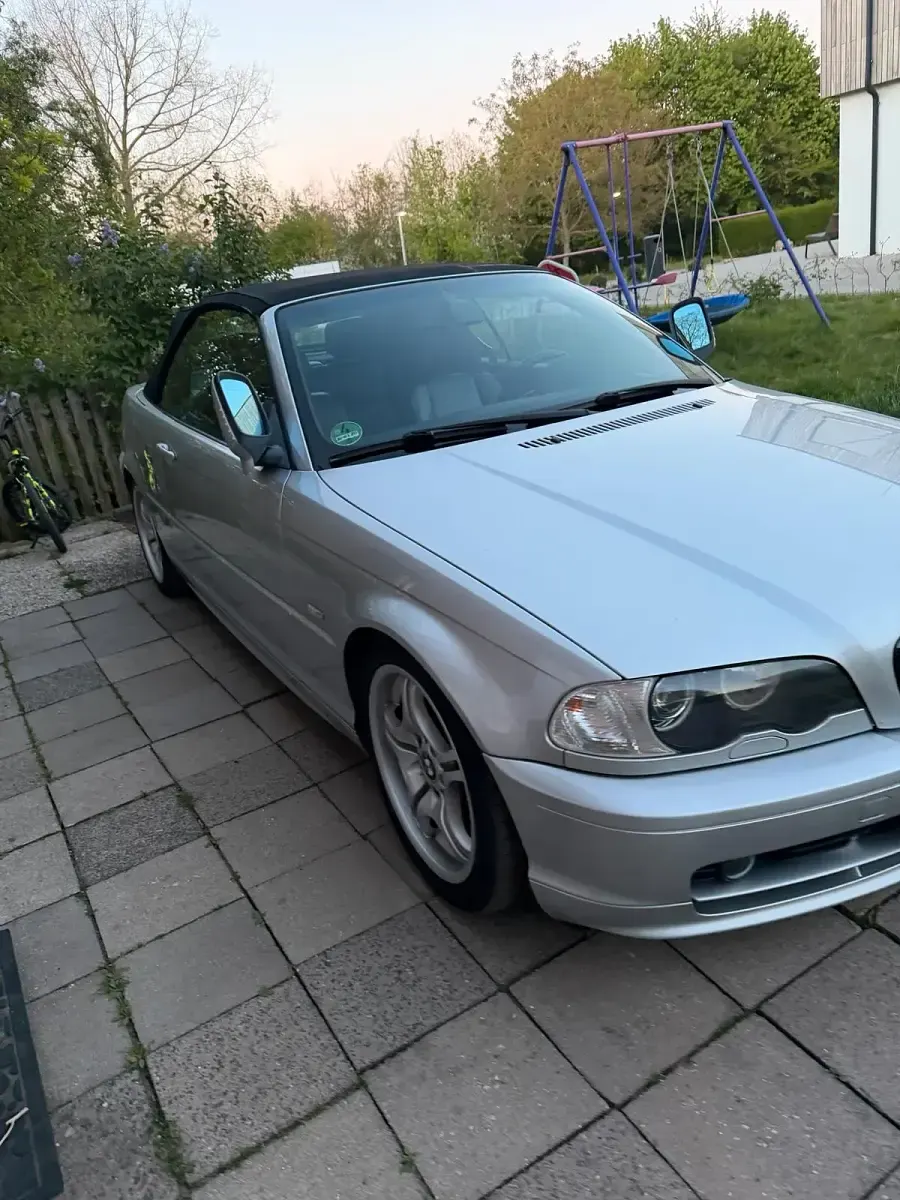 Gebraucht BMW 318 Cabriolet 143 PS (105 kW) 2002 Silber Cabrio