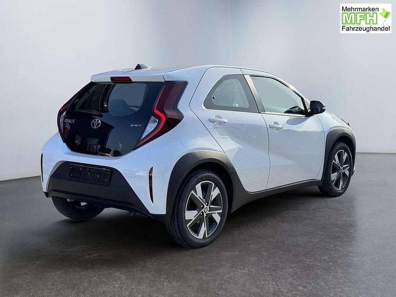 Neu Toyota Aygo X Comfort 116 PS (85 kW) 2026 Super white SUV