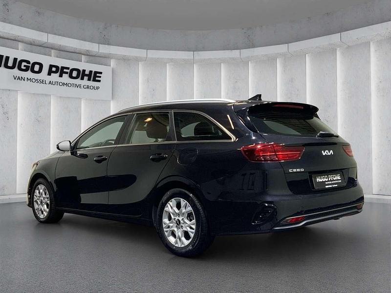 Gebraucht Kia Ceed Vision 120 PS (88 kW) 2023 Schwarz Kleinwagen