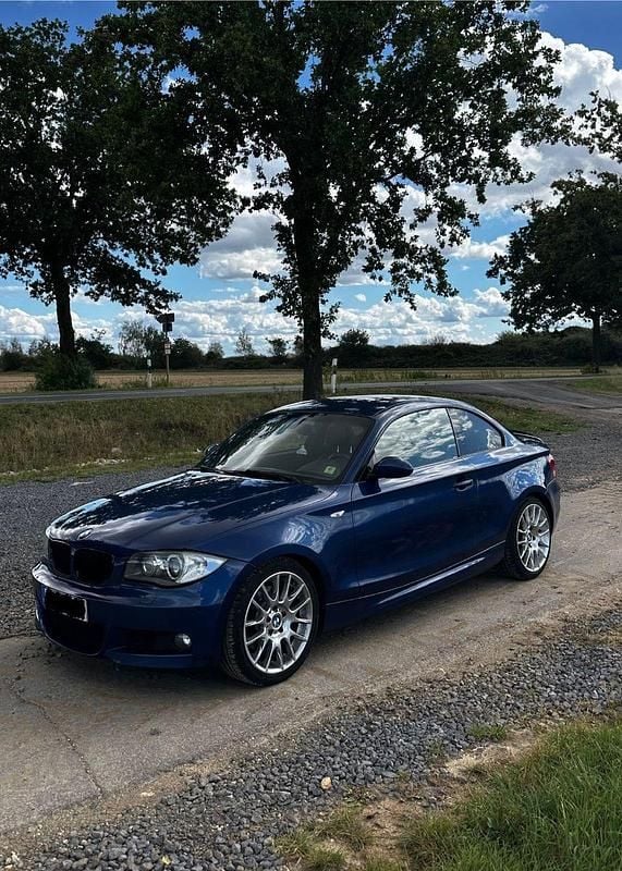 Blau Gebraucht 2009 BMW 123 Coupé M Sport Coupé | 9.000 € - Bild 1/4